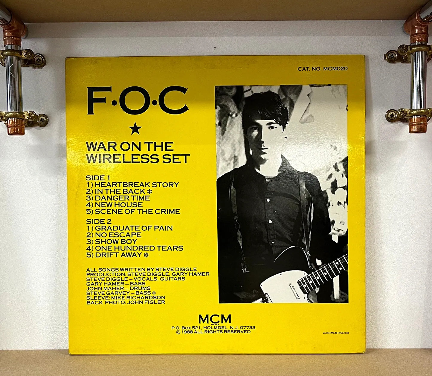 Flag Of Convenience – War On The Wireless Set