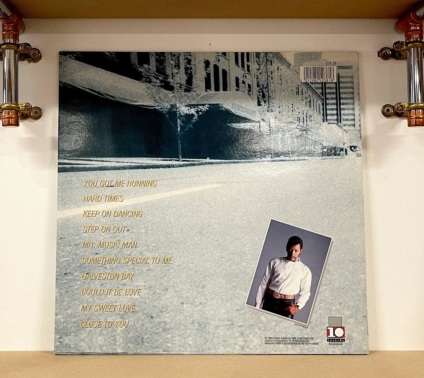 Lonnie Hill – You Got Me Running