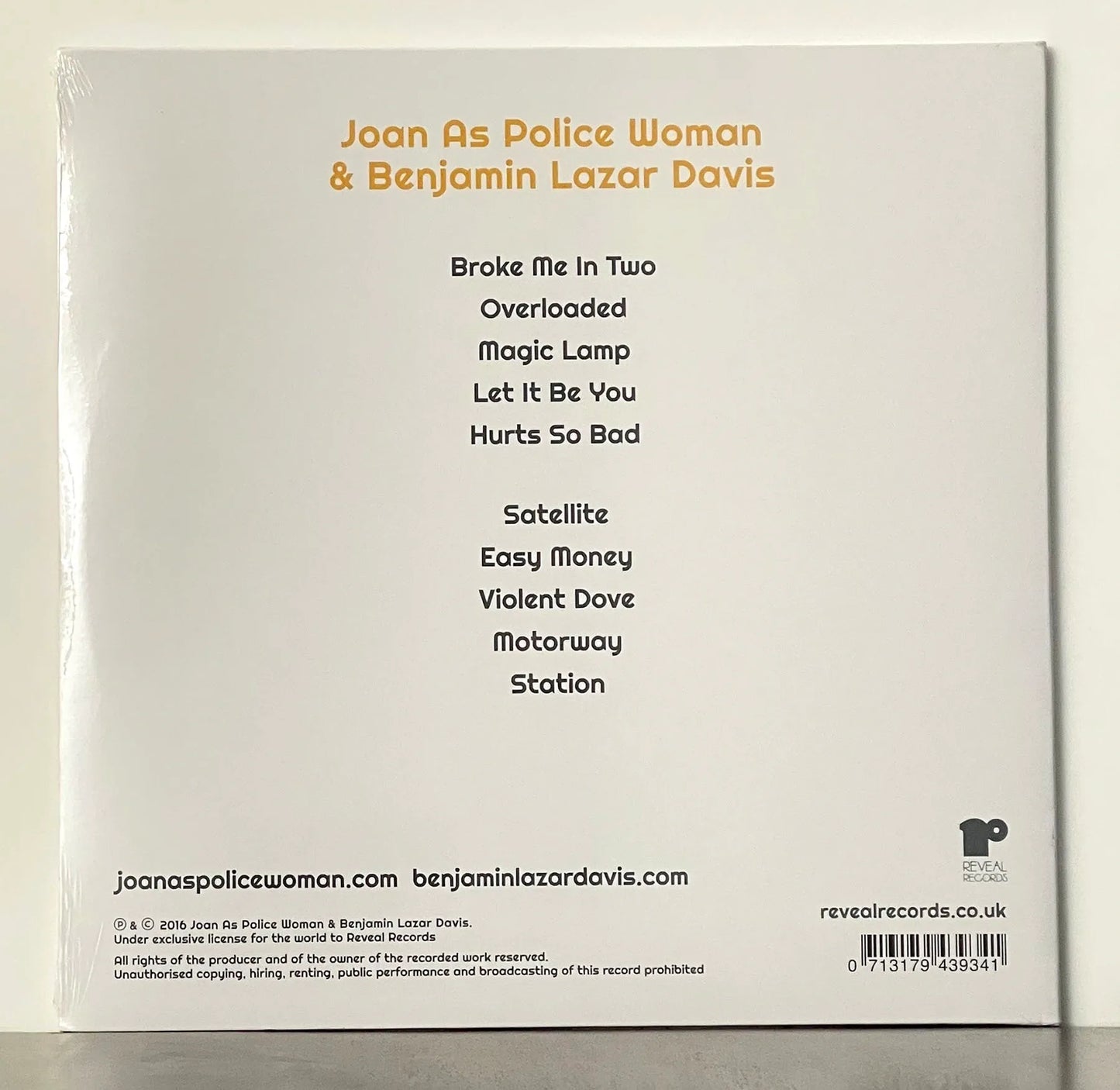 Joan As Police Woman & Benjamin Lazar Davis – Let It Be You