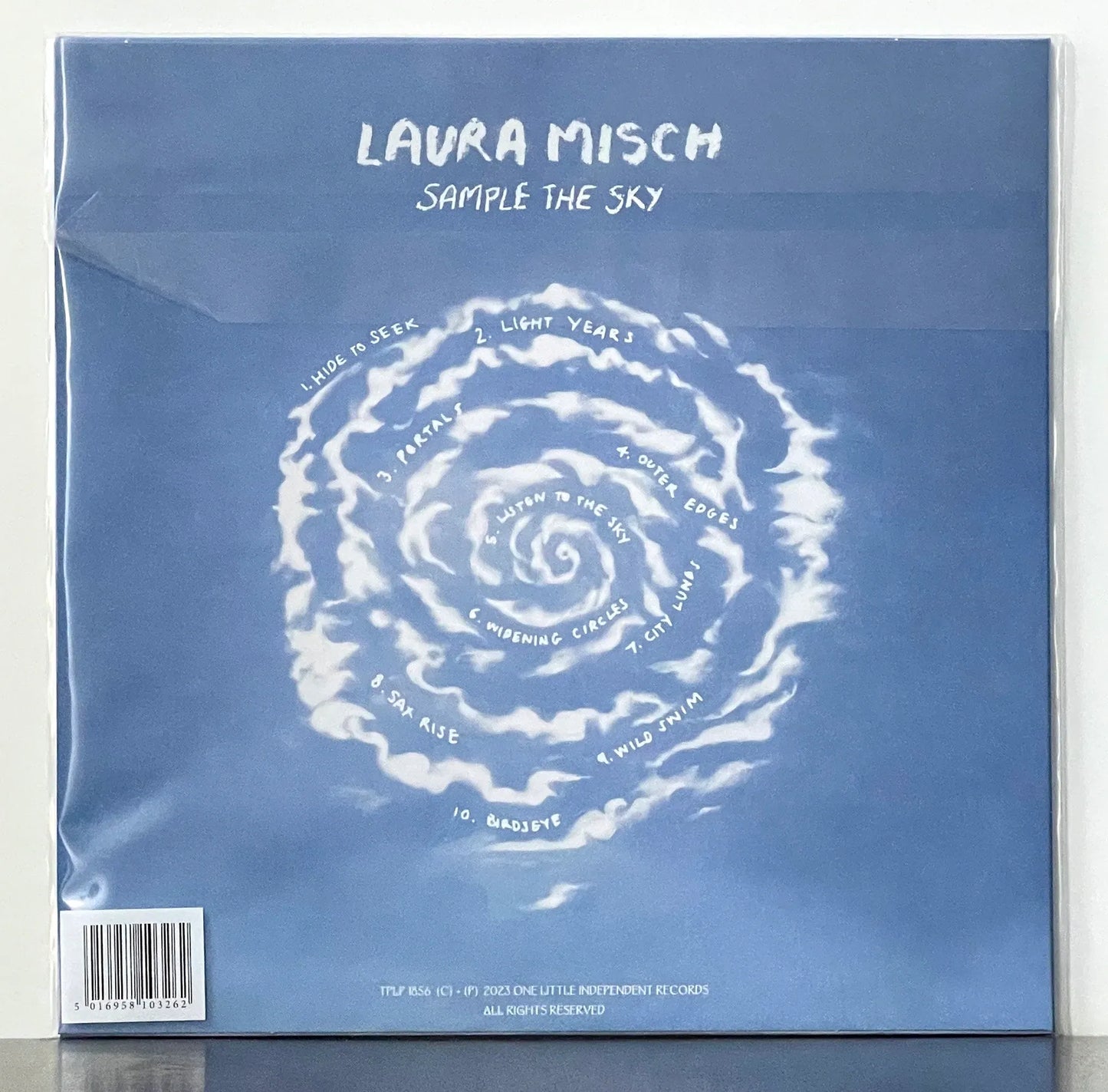 Laura Misch – Sample The Sky