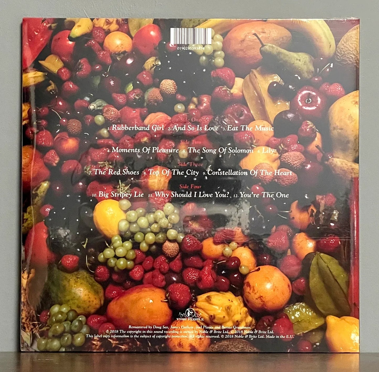 Kate Bush – The Red Shoes