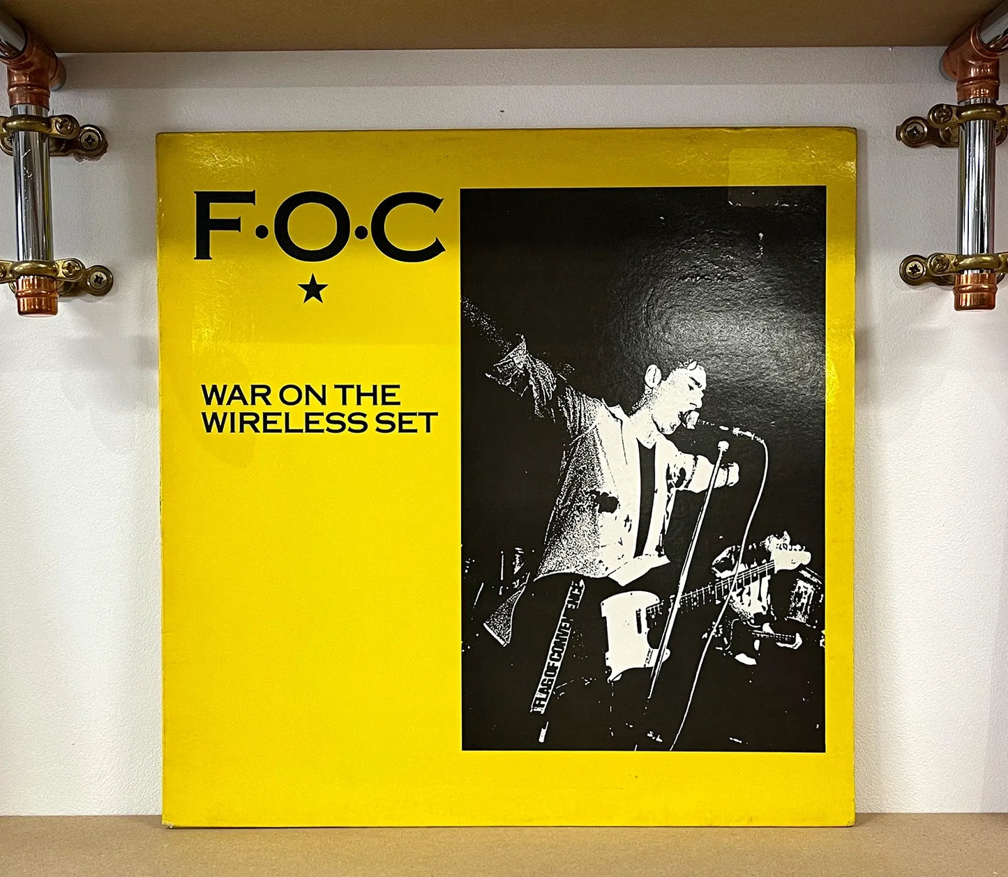 Flag Of Convenience – War On The Wireless Set