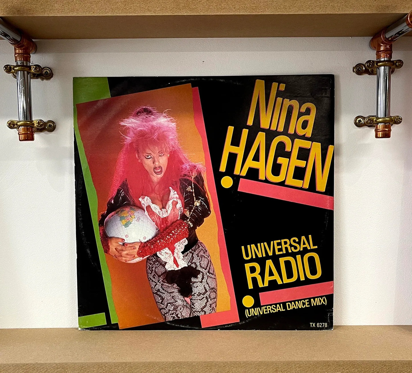 Nina Hagen – Universal Radio