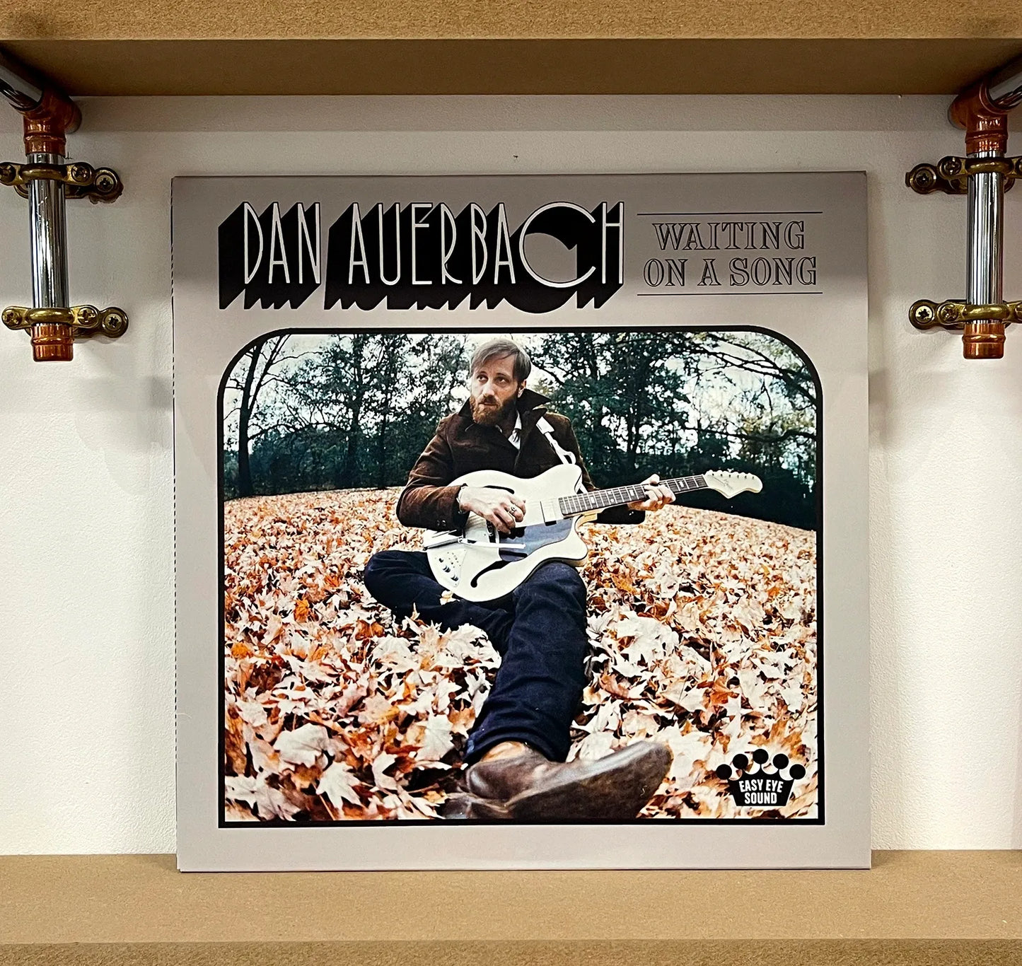 Dan Auerbach – Waiting On A Song