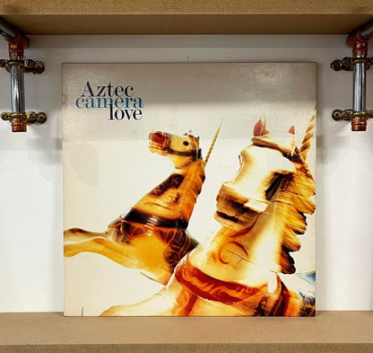 Aztec Camera – Love
