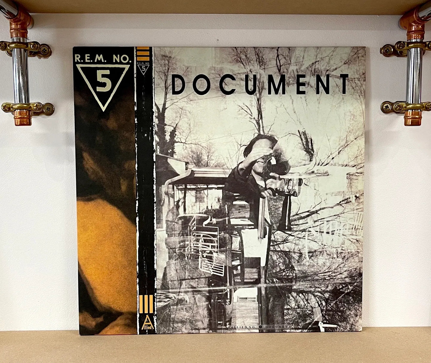R.E.M. – Document