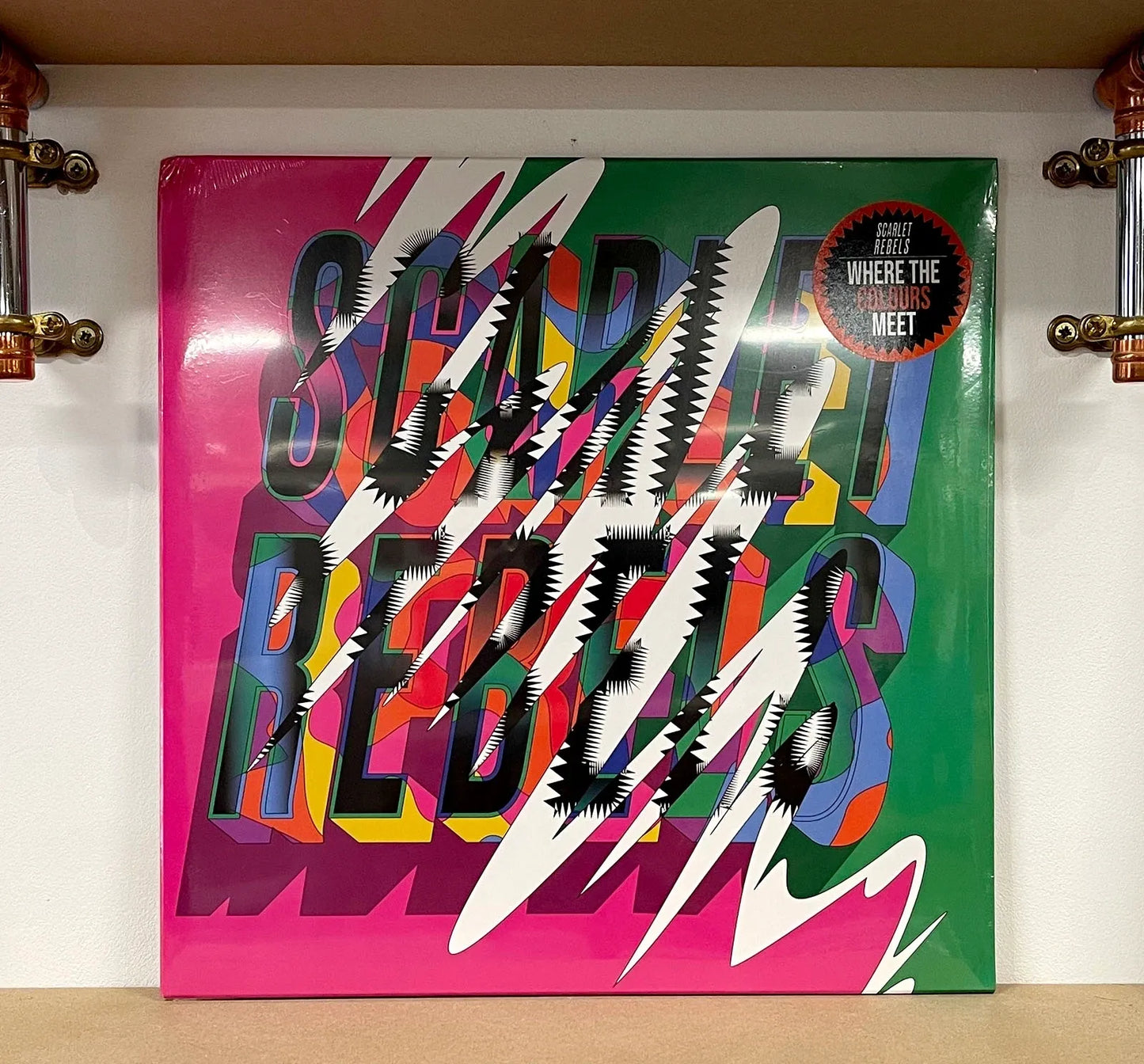 Scarlet Rebels – Where The Colours Meet