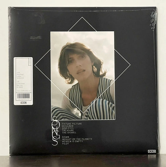 Aldous Harding - Designer