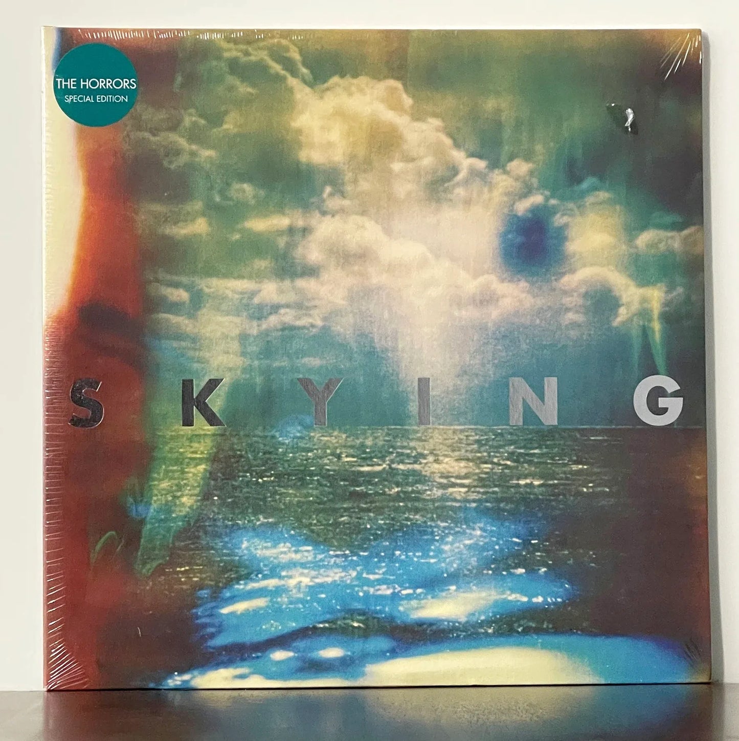 The Horrors - Skying