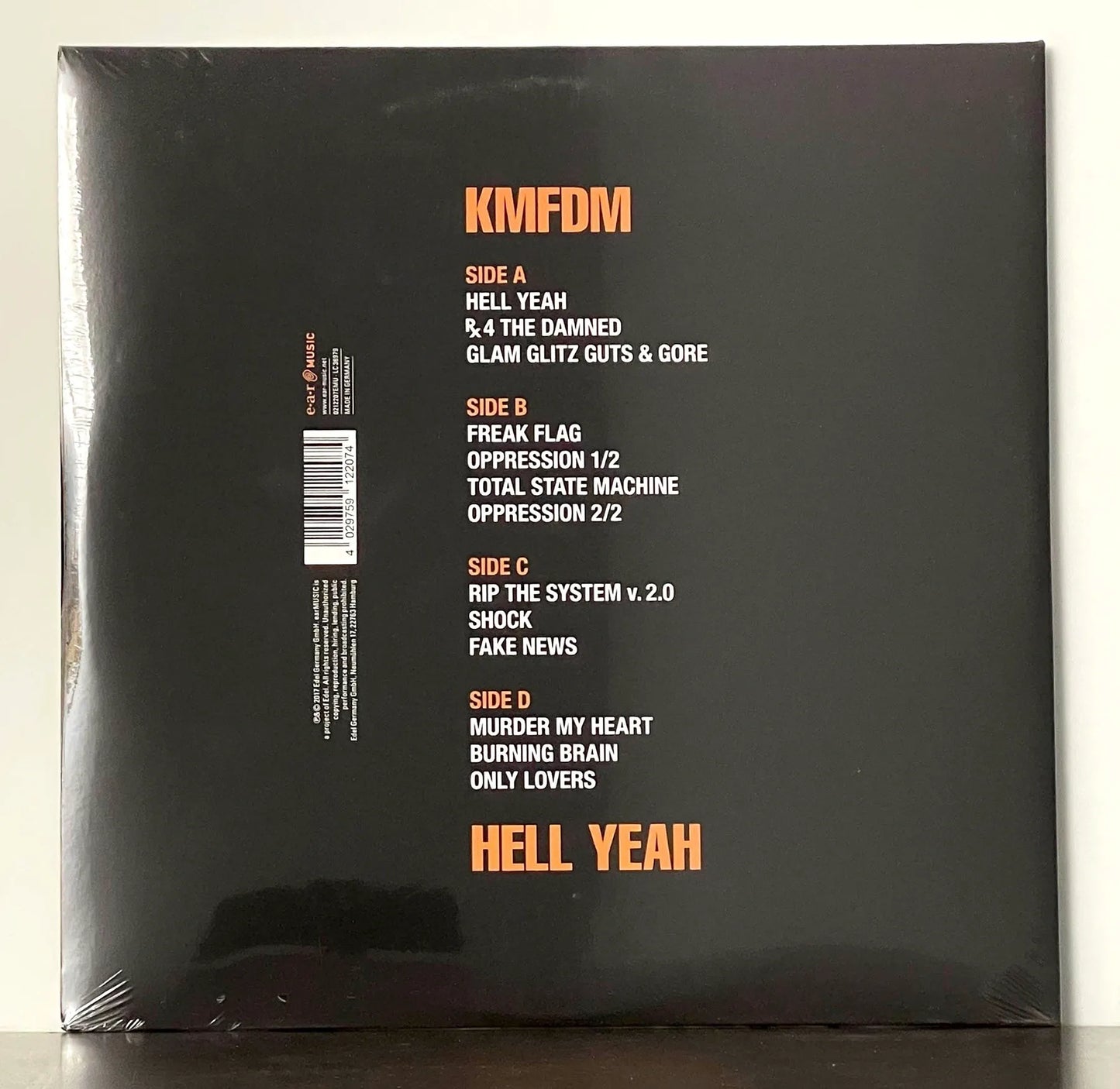 KMFDM – Hell Yeah