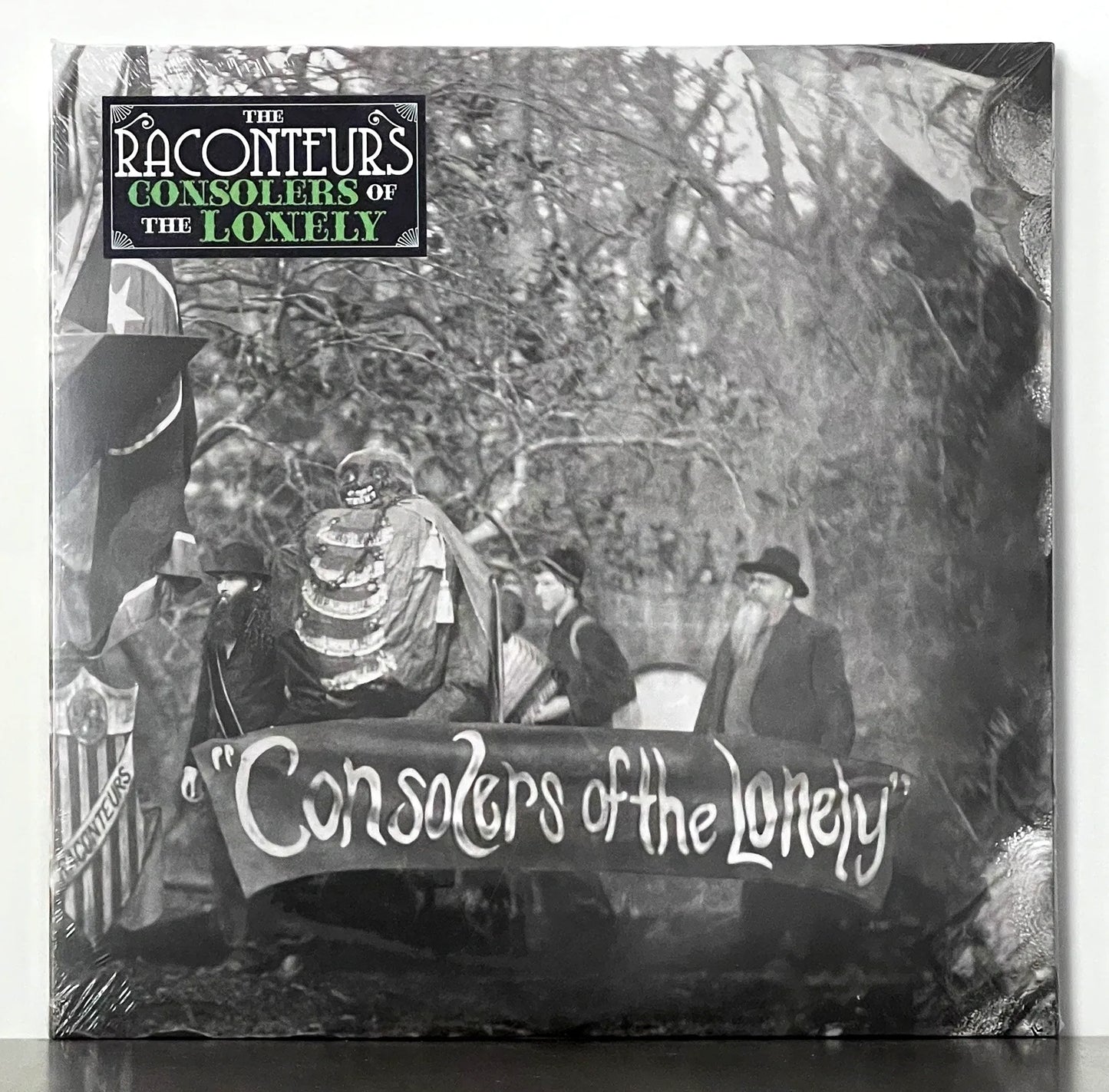 The Raconteurs – Consolers Of The Lonely