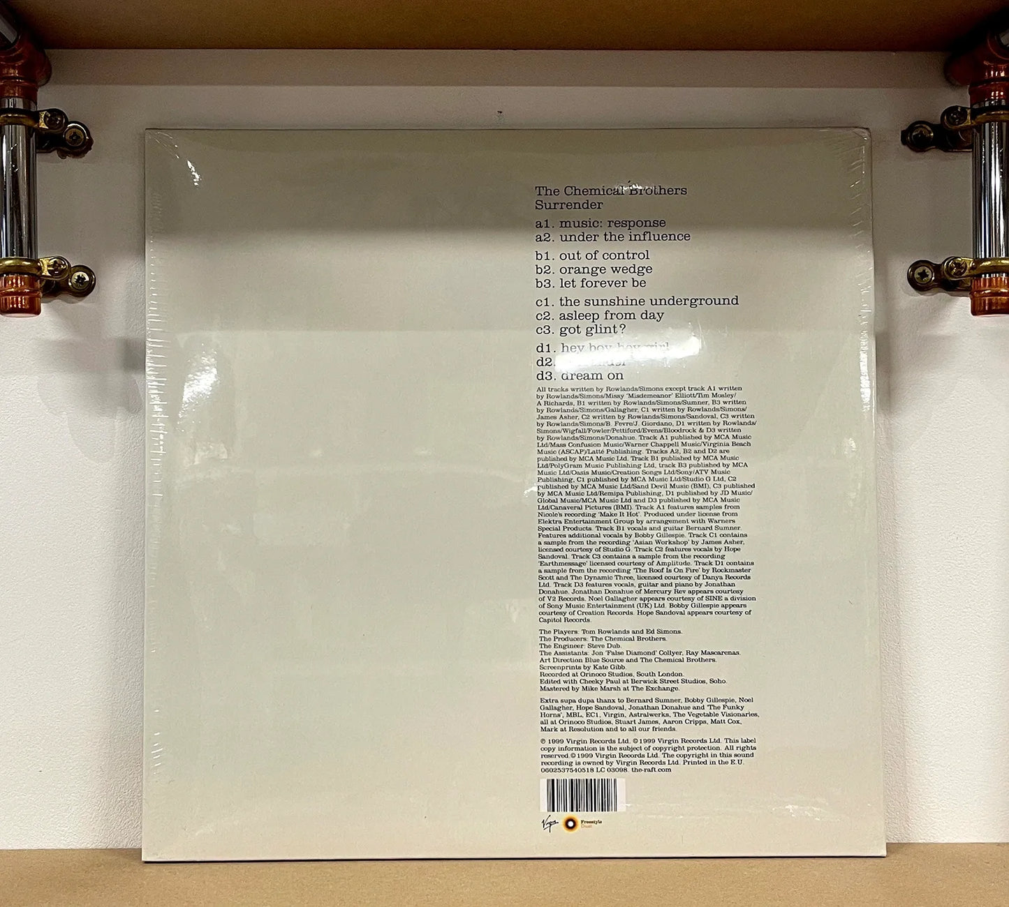 The Chemical Brothers – Surrender