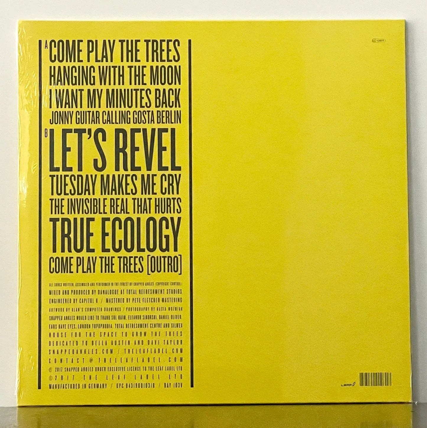 Snapped Ankles – Come Play The Trees