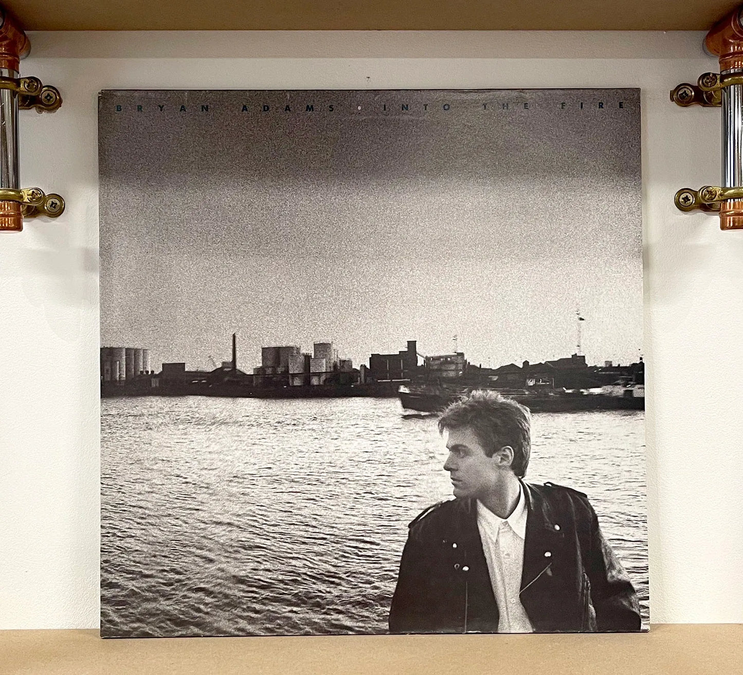Bryan Adams – Into The Fire