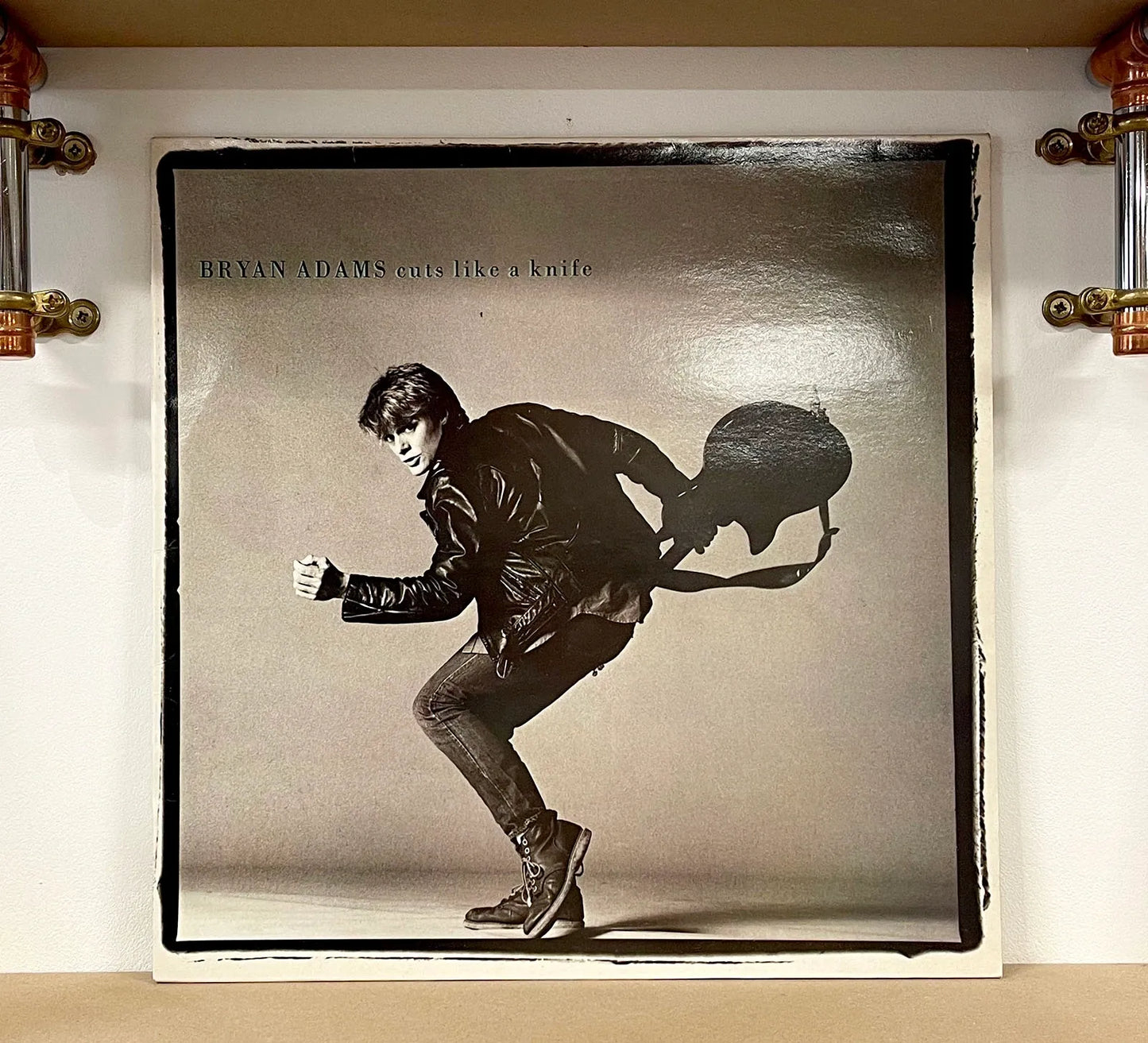 Bryan Adams – Cuts Like A Knife
