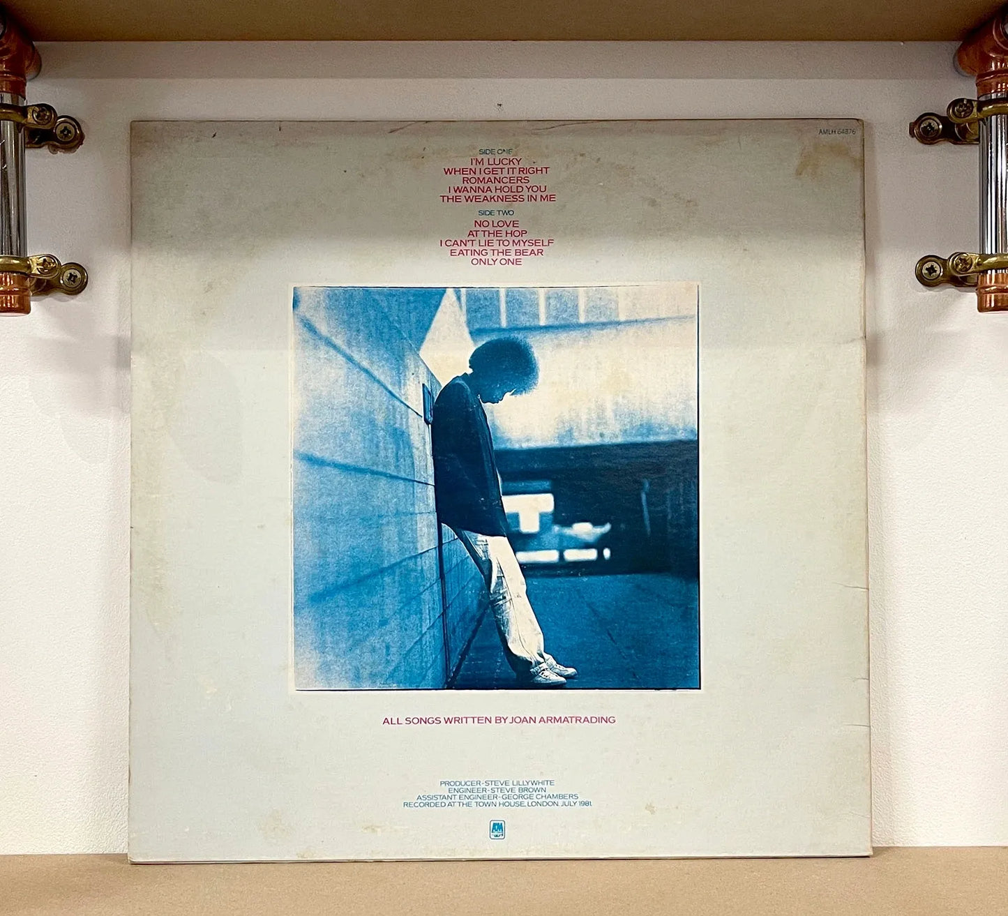 Joan Armatrading – Walk Under Ladders