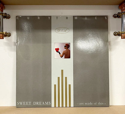 Eurythmics – Sweet Dreams (Are Made Of This)