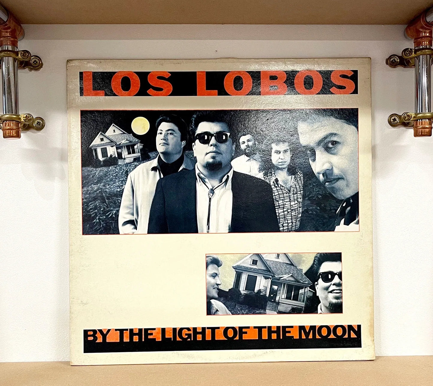 Los Lobos – By The Light Of The Moon