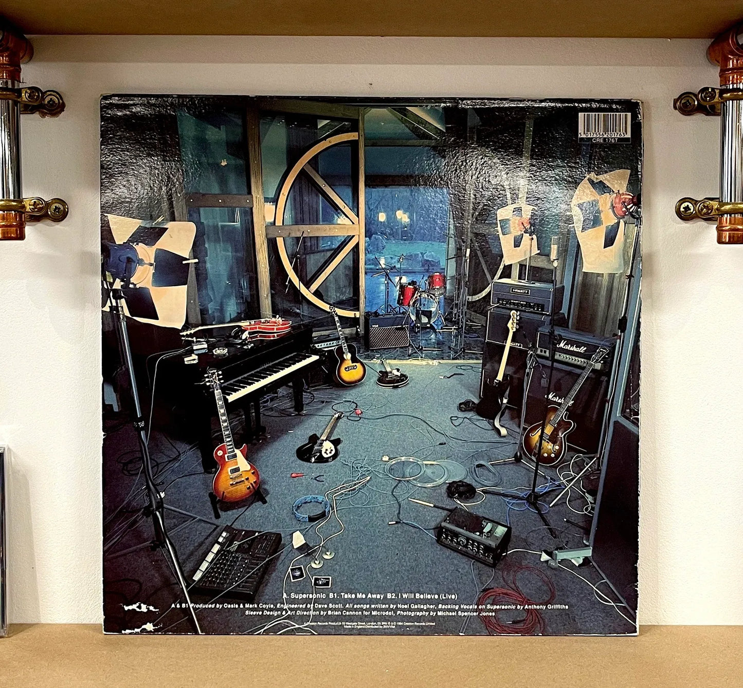 Oasis – Supersonic