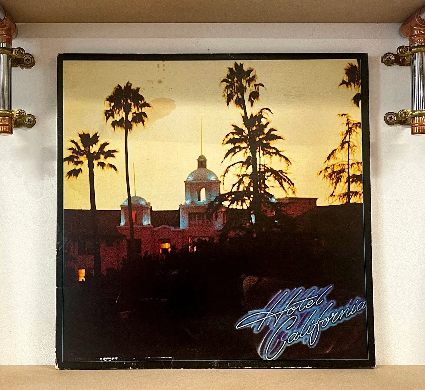 Eagles – Hotel California