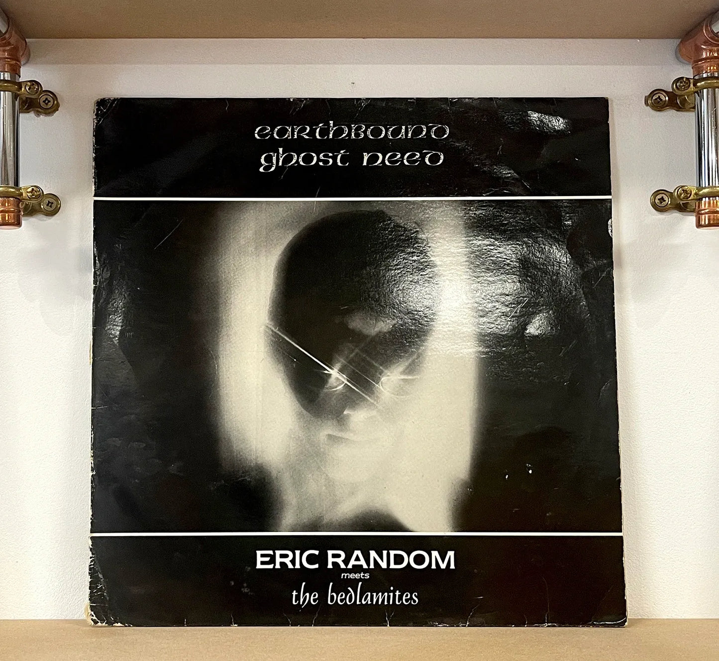 Eric Random Meets The Bedlamites – Earthbound Ghost Need