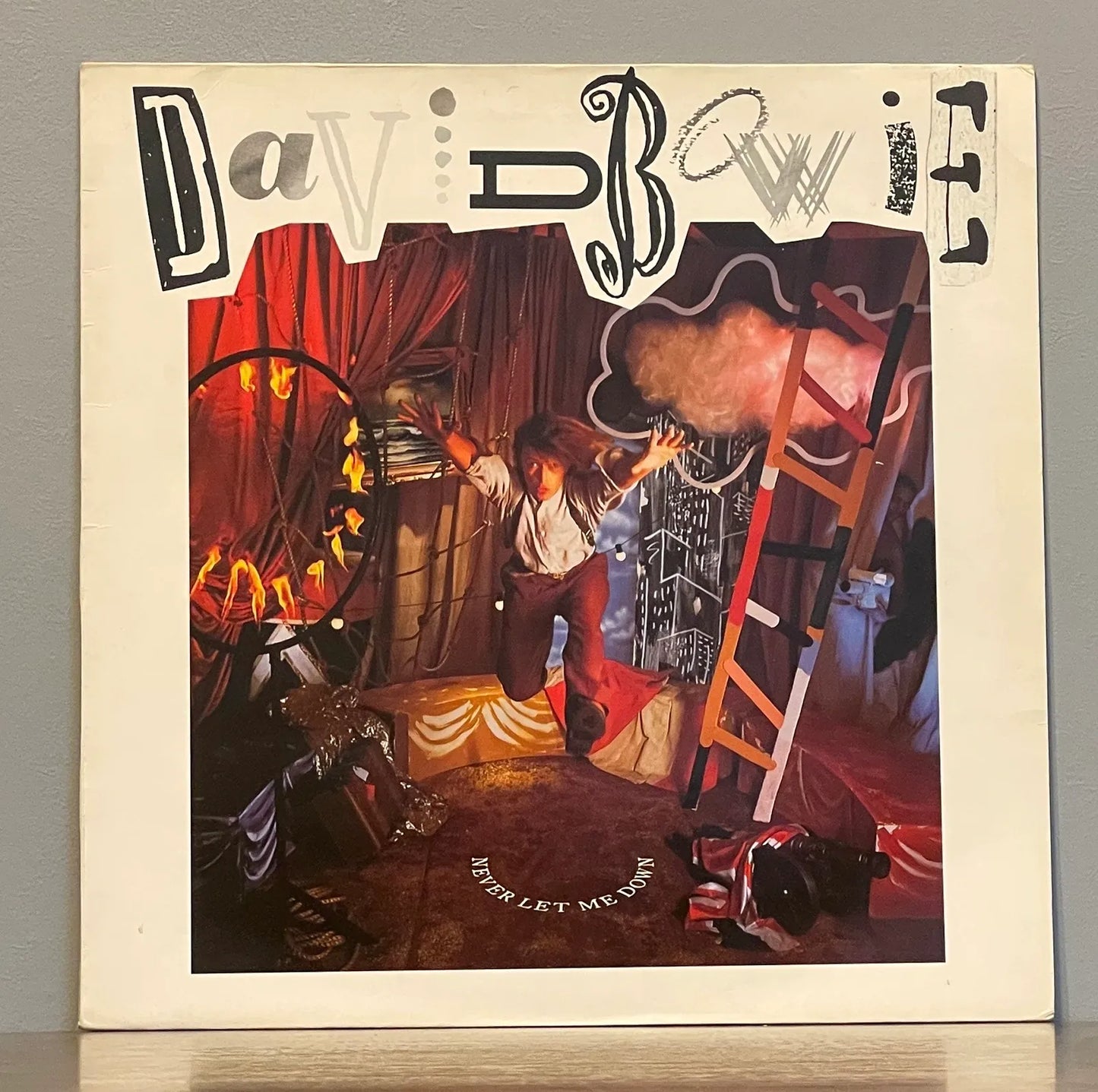 David Bowie – Never Let Me Down