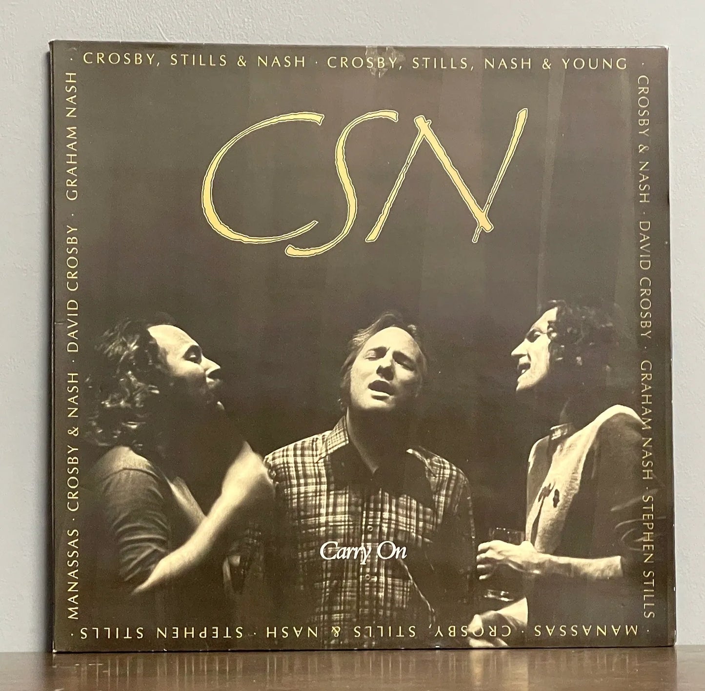 Crosby, Stills & Nash – Carry On