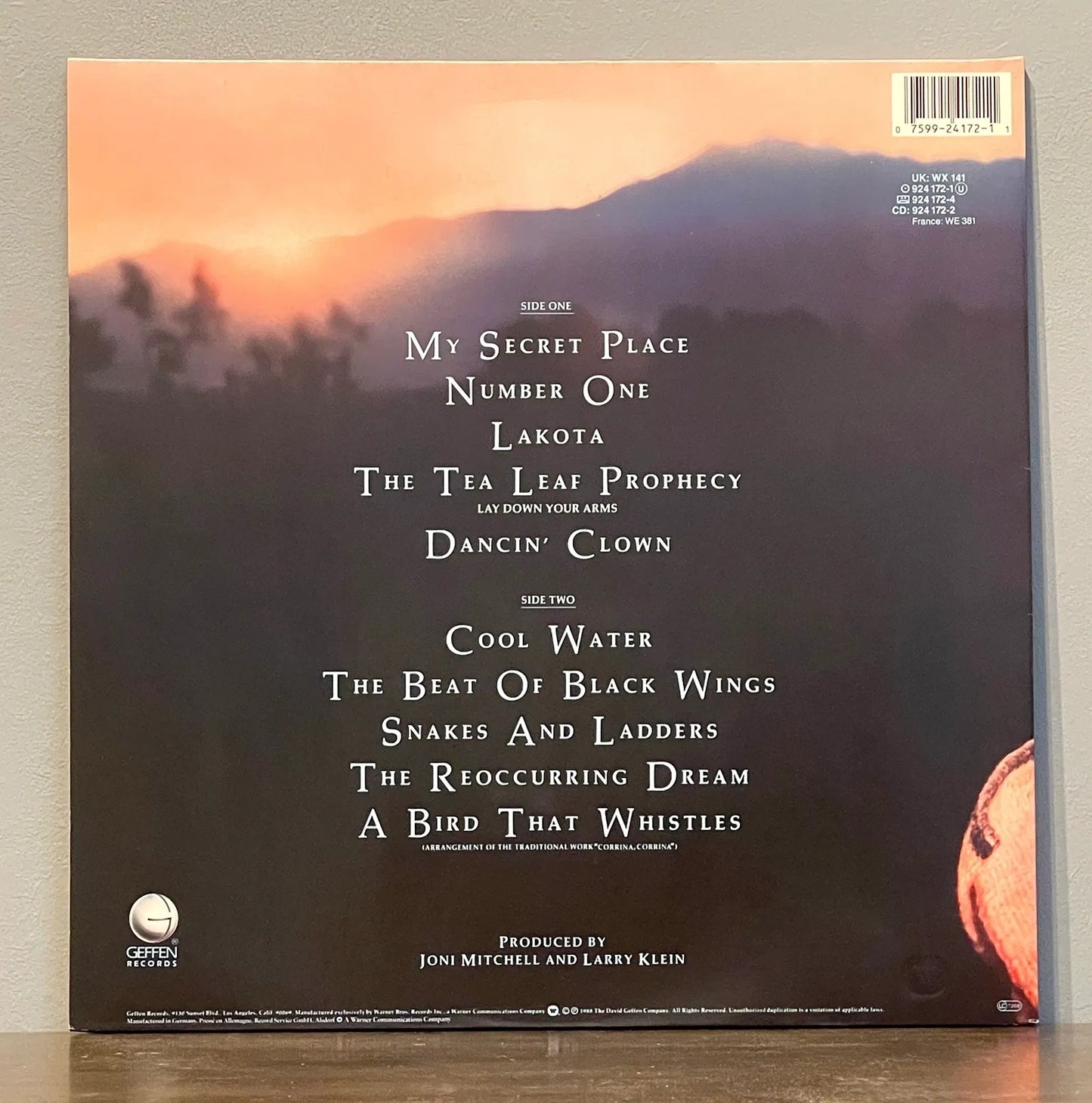 Joni Mitchell – Chalk Mark In A Rain Storm