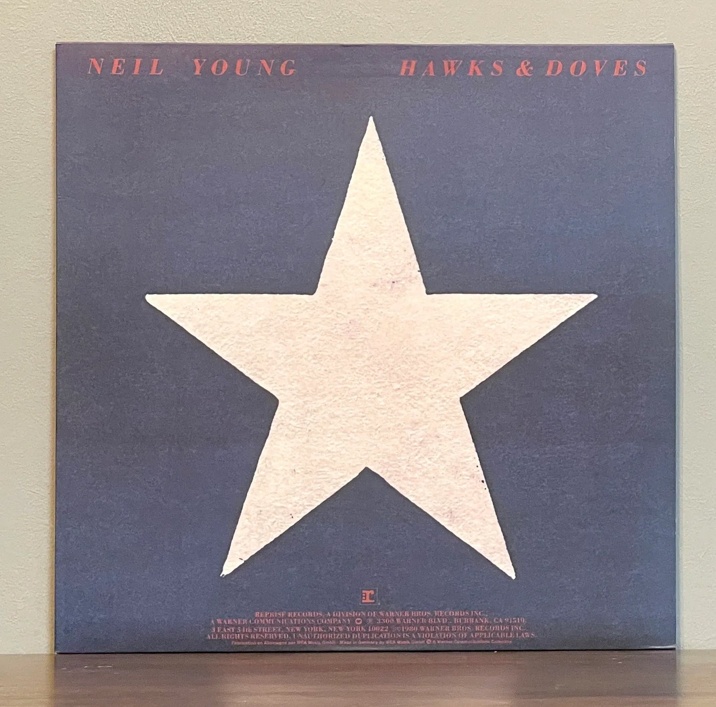 Neil Young – Hawks & Doves