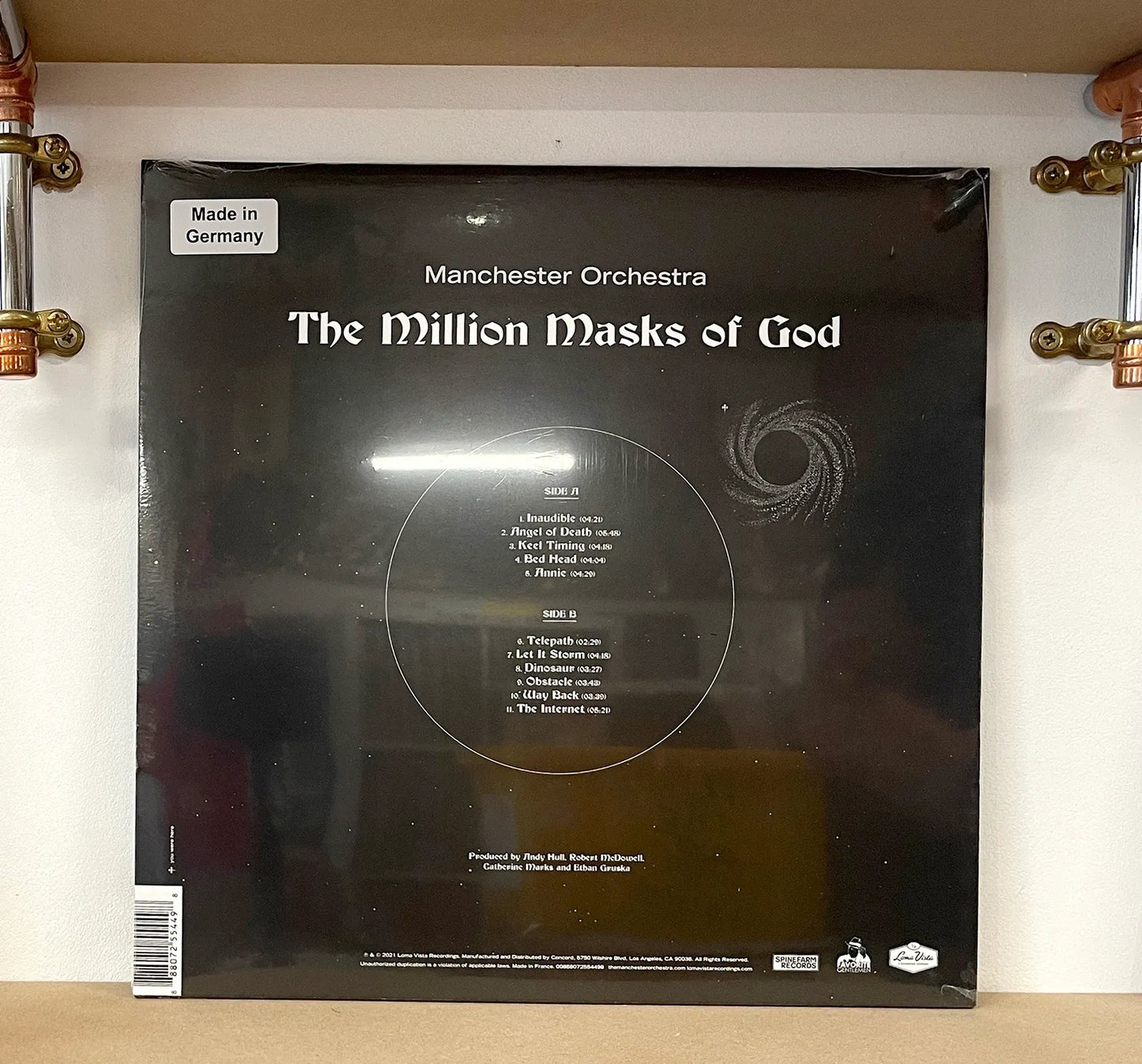 Manchester Orchestra – The Million Masks Of God