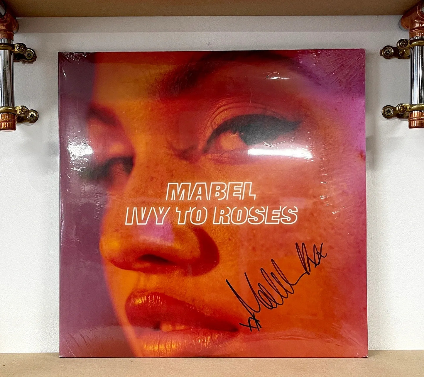 Mabel – Ivy To Roses